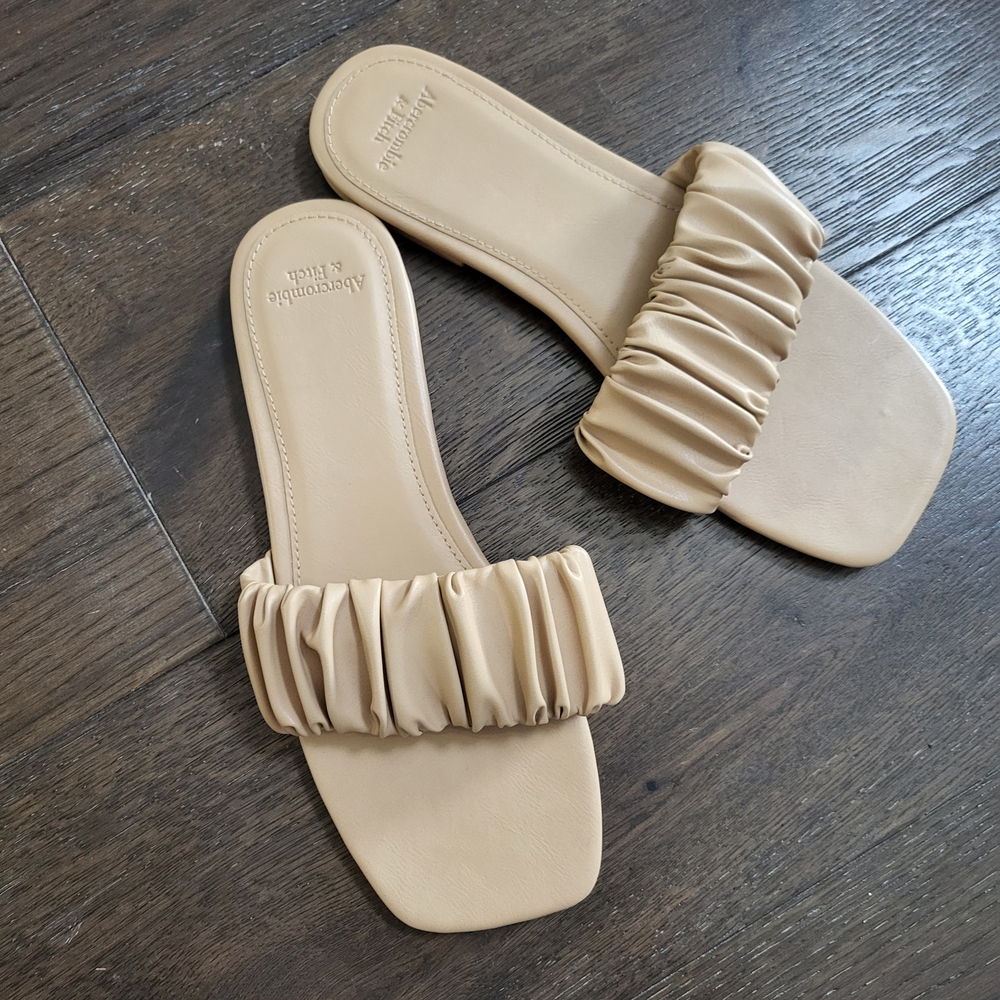 Abercrombie & Fitch Ruched Tan Slide Sandals